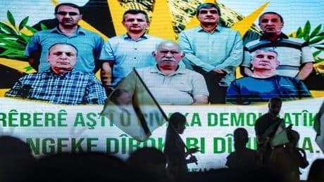 Les combattants kurdes du PKK s'apprêtent à rendre les armes