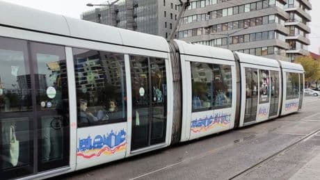 Bron: un homme armé d'un couteau interpellé dans le T2