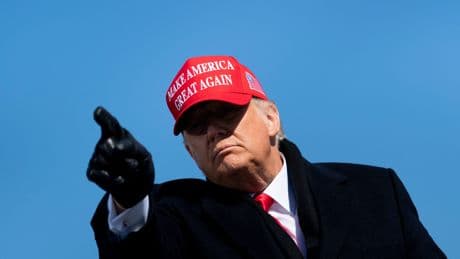 Iran, Trump spacca il fronte conservatore: scontro con Tucker Carlson e tensioni nel mondo Maga