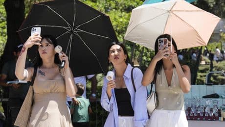 Catalunya, la única comunidad donde cae el gasto turístico y los visitantes en mayo