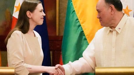 Lithuania and Philippines sign a pact to build an alliance against aggression