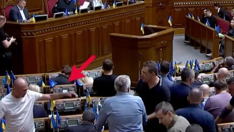Ukraine: Prügelei im Parlament – Debatte zu Antikorruptionsgesetz eskaliert