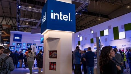 Intel va licencier 15 % de son personnel et renonce à plusieurs milliards de dollars d’investissements pour redresser la barre