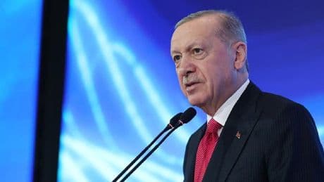 Erdoğan: "Gençlerin demokrat amcası" diye pohpohladıkları rakibimizi sandığa gömdük