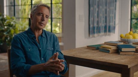 Dan Buettner, experto en longevidad: “El mejor tentempié para llegar a los 100 años son las palomitas. Son altas en fibra y asequibles para todo el mundo”