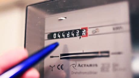 Bundespolitik: Ärger über verschobene Senkung der Stromsteuer