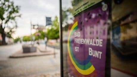 Vermummte in Bad Freienwalde: Attacke auf Fest gegen rechts - Sorge vor weiteren Angriffen
