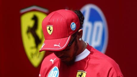 Hamilton se siente "inútil" en Ferrari y recomienda a su escudería cambiar de piloto: "El equipo no es el problema"