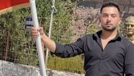 İzmir'den acı haber: Denize atlayarak başını kuma çarpan 20 yaşındaki genç hayatını kaybetti