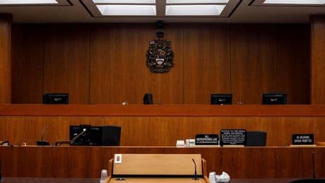 Edmonton police officer who used job to meet women sentenced to 6 months jail
