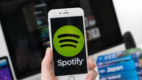 Los artistas españoles generaron 137 millones de euros en 'royalties' en 2024 en Spotify