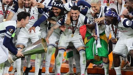 Europa premia al caos: un casi descendido en la Premier jugará la próxima Champions League
