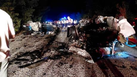 Çanakkale'de can pazarı! Araçlar demir yığınına döndü, 6 kişi yaşamını yitirdi