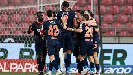 Başakşehir, Hatayspor'u 4 golle mağlup etti!