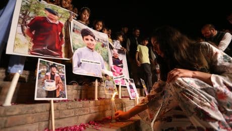 Pakistán amenaza con represalias a la India tras el ataque en su territorio mientras EE UU llama a la calma