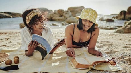 Dit zijn de allerleukste boeken voor op het strand volgens de VROUW-redactie