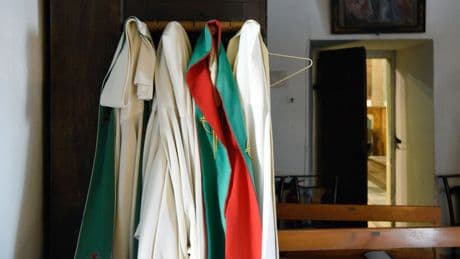 « Affaire Spina » : l’Église face à l’épineuse question des prêtres condamnés