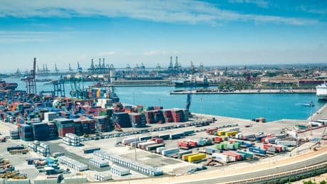 Las exportaciones españolas a Estados Unidos caen un 5% pero se disparan a China