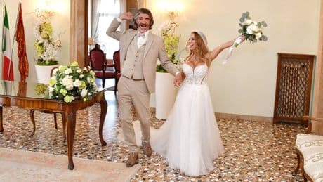 Nach der Hochzeit - Ex-Porno-Star will Namen ihres FDP-Politikers nicht