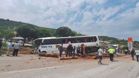 Çanakkale'de zincirleme kaza! Çok sayıda can kaybı var