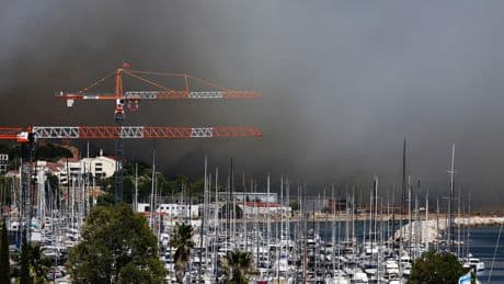 Incendie à Marseille : les feux de forêt et les catastrophes climatiques, un gouffre financier pour les assureurs