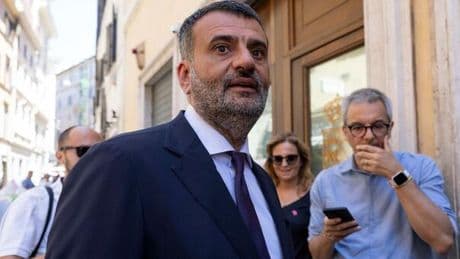Marche allo sprint finale. E in Puglia per Decaro l?ultimo ostacolo è Vendola