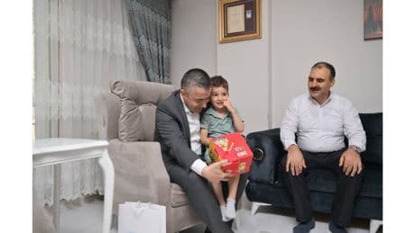 Esenyurt Belediye Başkan Vekili Can Aksoy’dan 15 Temmuz gazisine ziyaret