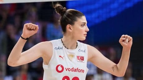 Milli voleybolcudan kötü haber