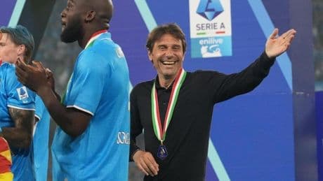 Conte hace historia con el Nápoles