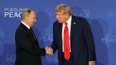 Así fue la reunión entre Trump y Putin: tres horas para la historia resumidas en dos minutos