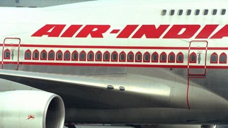 Volo Air India caduto: a bordo 169 indiani, 53 britannici, un canadese e 7 portoghesi