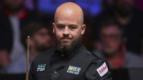 Belgische topsnookeraar Luca Brecel open over gezondheidsproblemen: ’Zeer frustrerend’