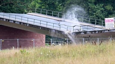 Hessen: Marode Talbrücke erfolgreich gesprengt