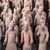 Toerist beschadigt twee standbeelden van beroemd terracottaleger in China