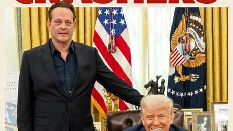 Filmplakat-Scherz im Weißen Haus - Trump und Vaughn stellen „Hochzeits-Crasher“ nach