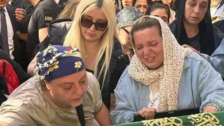 Balık Ayhan neden öldü? Balık Ayhan'ın eşinden açıklama! Eşi Emine Küçükboyacı kimdir?