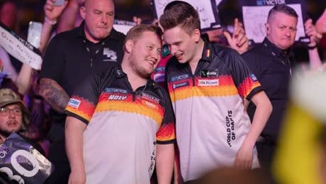 Hammer-Los bei Darts-WM - Deutschland jetzt gegen Wunderkind Littler