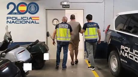 Detienen a tres trabajadores de una residencia de Huelva por maltratar a mayores vulnerables