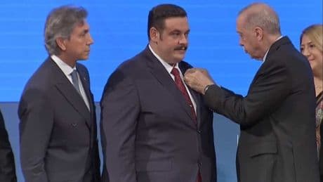 AKP’ye katılım töreninde şaşırtan uyarı: Başkan dondu kaldı