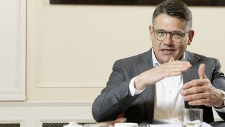 CDU-Ministerpräsident kritisiert Merz wegen Waffenexport-Stopp an Israel
