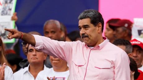 Venezuela: Nicolas Maduro annonce une revalorisation des retraites critiquée