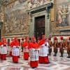 Strenge Regeln bis weißer Rauch: Geheimer Wahlritus in der Sixtinischen Kapelle - Wie läuft das Konklave?