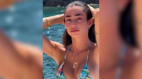Lola Lolita disfruta de unas vacaciones en Mallorca con Sofía Surfers y otras amigas