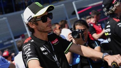 La confesión más íntima de Valentino Rossi sobre la carrera que hizo historia en MotoGP: "Si me caigo, ojalá Jorge Lorenzo también"