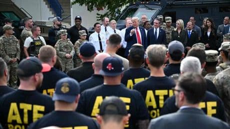 L’opération de rétablissement de l’ordre à Washington va durer « un certain temps », annonce Donald Trump aux militaires