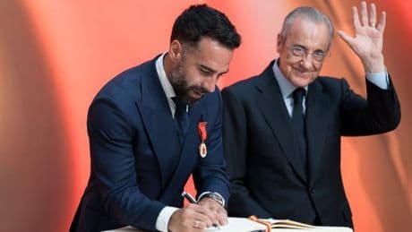 El Real Madrid, club de fútbol más valioso según 'Forbes'; el Barça, tercero