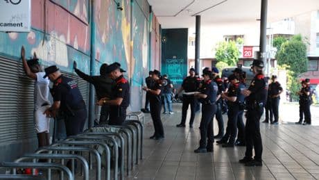 Detenidos 67 multirreincidentes en un macrodispositivo policial por toda Catalunya