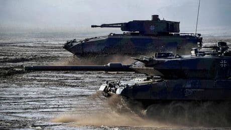 Rüstung: Plötzlich Panzer: Der sagenhafte Rüstungsboom