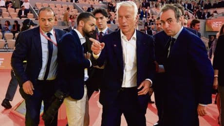 Budget : les patrons prêts à se mobiliser contre les hausses d’impôts