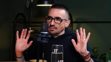 Juan Manuel García, experto en comunicación no verbal: “Si sabes con antelación que en una reunión una persona o un grupo te va a atacar, siéntate al lado de ellos deliberadamente”